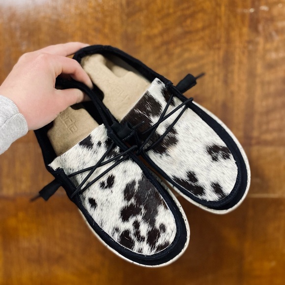 Women's CUSTOM Cowhide Hey Dudes ! 🐄🐄 read description - Picture 7 of 13